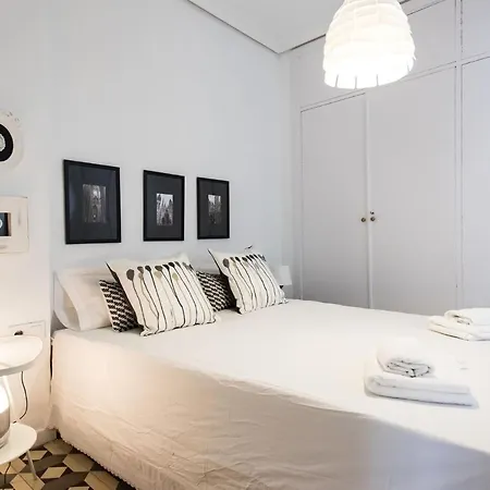 Alhondiga With Terrace Apartamento